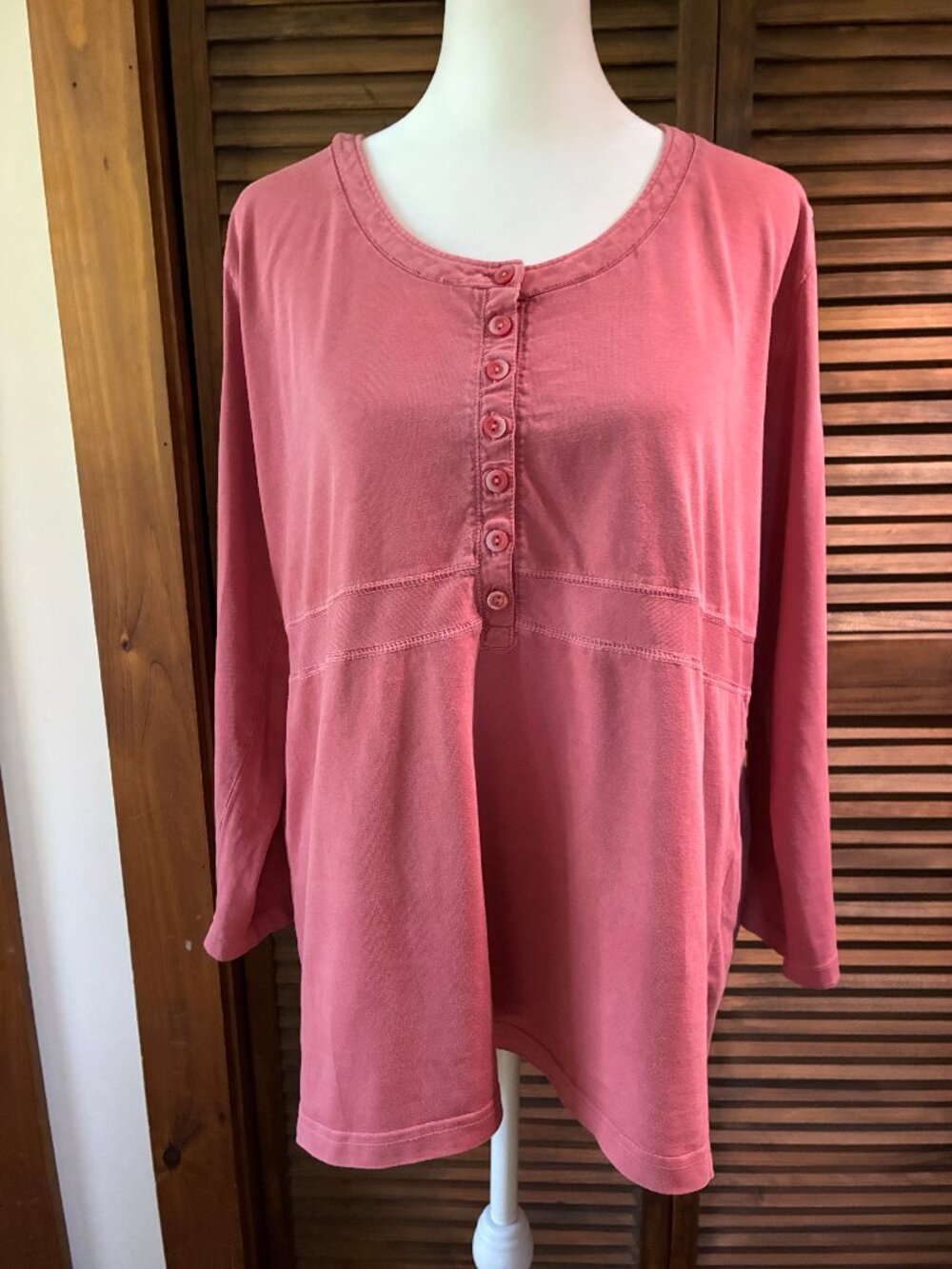 Comfortable Woolrich Long Sleeve Top (L)